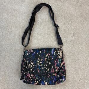Lululemon Party Om Crossbody Bag Floral Backdrop Black Multi/Deep Coal GUC